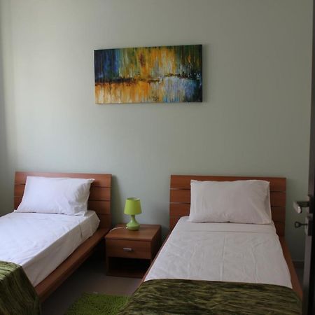Sunny 2 Bedroom, 2 Bathrooms, Seaside Apt. Sliema Luaran gambar