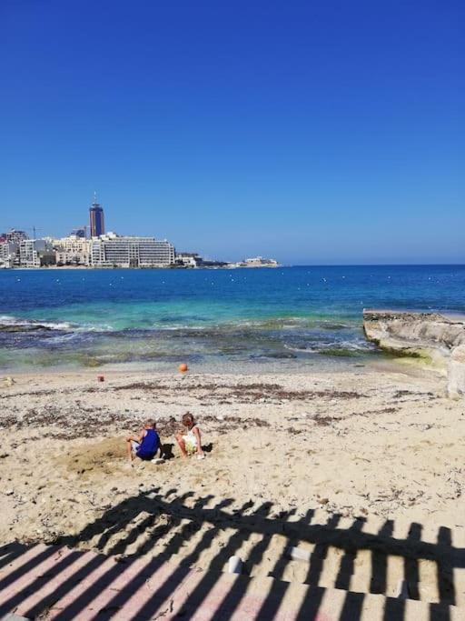 Sunny 2 Bedroom, 2 Bathrooms, Seaside Apt. Sliema Luaran gambar