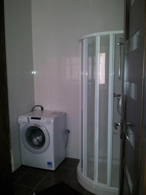 Sunny 2 Bedroom, 2 Bathrooms, Seaside Apt. Sliema Luaran gambar