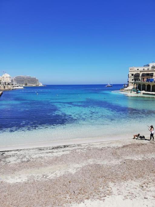 Sunny 2 Bedroom, 2 Bathrooms, Seaside Apt. Sliema Luaran gambar