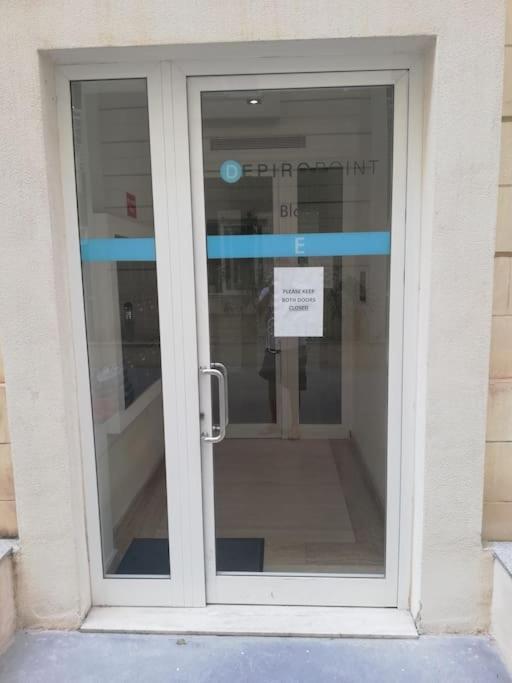 Sunny 2 Bedroom, 2 Bathrooms, Seaside Apt. Sliema Luaran gambar