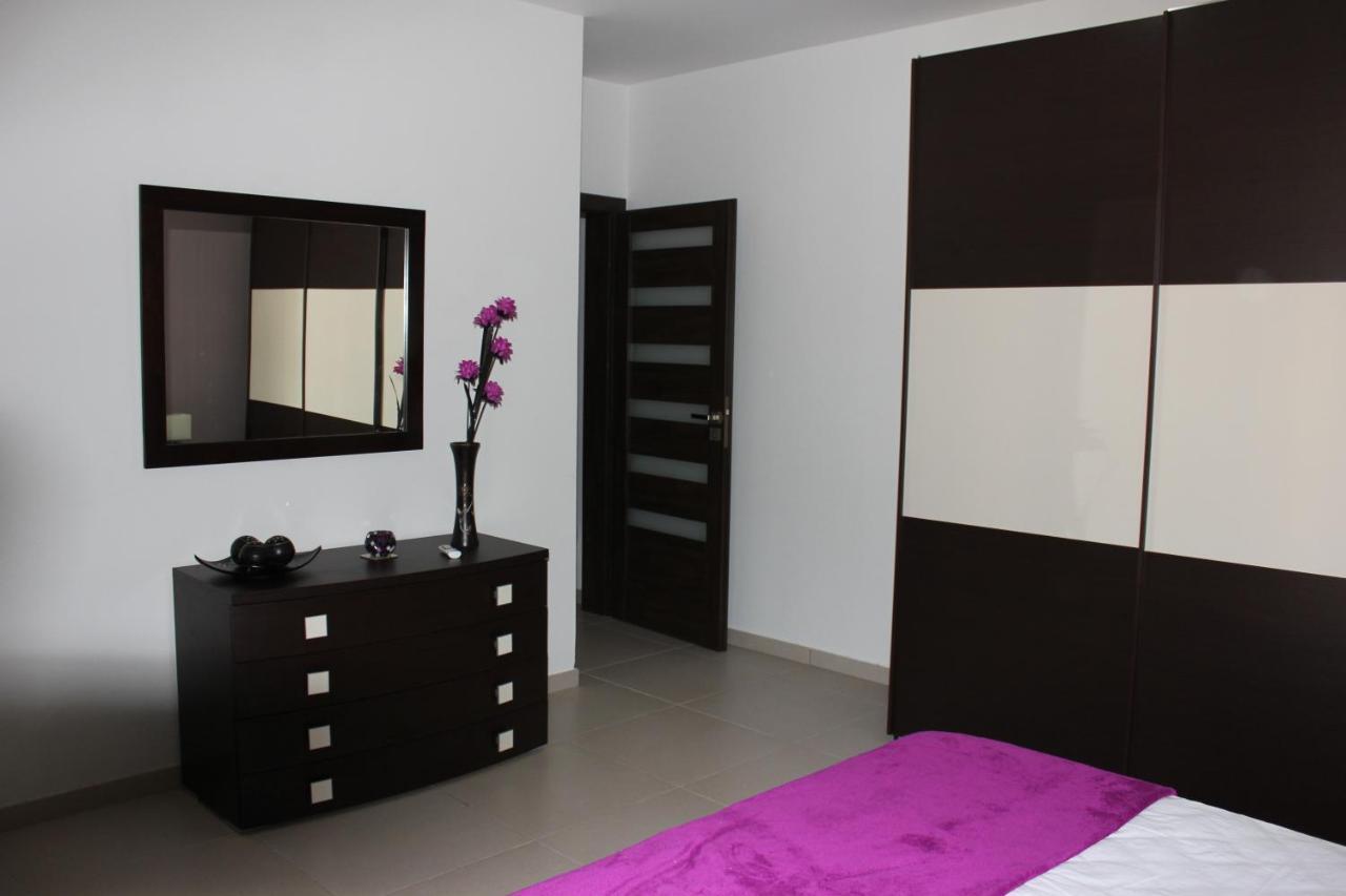 Sunny 2 Bedroom, 2 Bathrooms, Seaside Apt. Sliema Luaran gambar