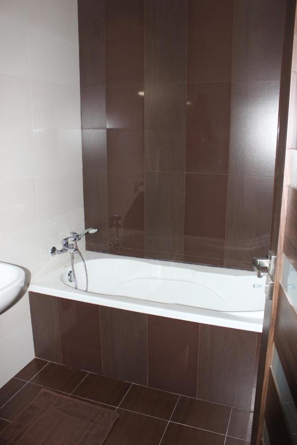 Sunny 2 Bedroom, 2 Bathrooms, Seaside Apt. Sliema Luaran gambar